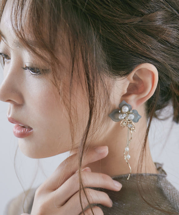 niana フルールピアス ダスティブルー