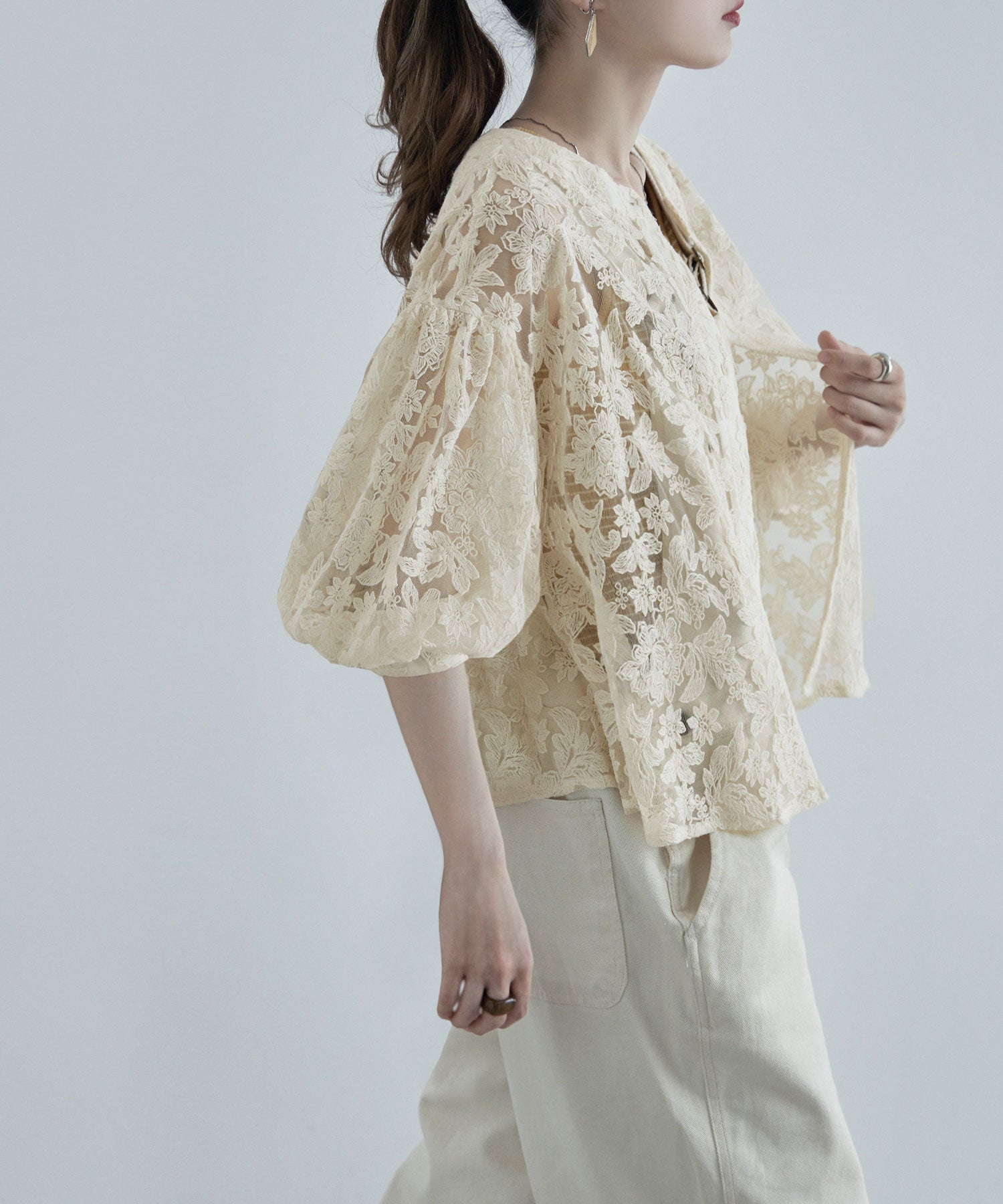 Flower embroidery lace blouse