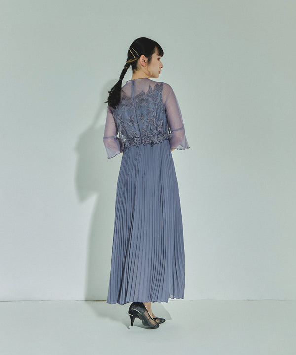 {"color":"\u30b0\u30ec\u30a4\u30c3\u30b7\u30e5\u30d6\u30eb\u30fc","info":"model\uff1aH160cm size\uff1aM"}