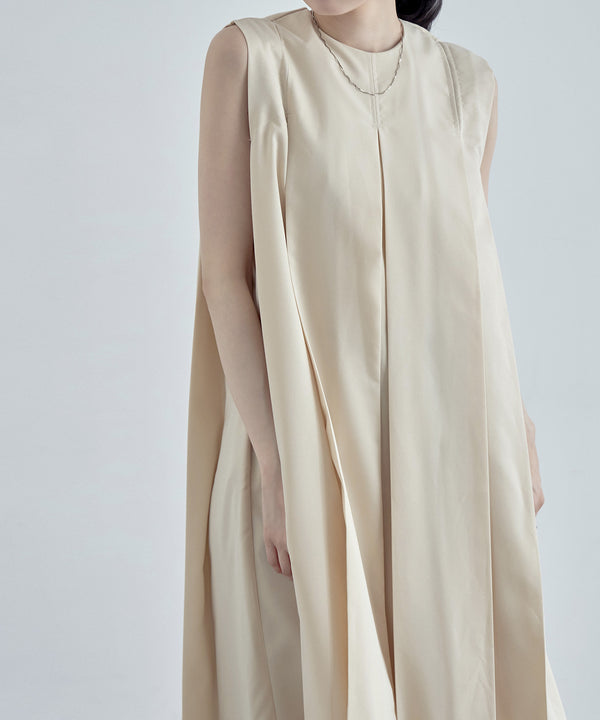 {"color":"\u30af\u30ea\u30fc\u30e0","info":"model\uff1aH170cm size\uff1aM"}